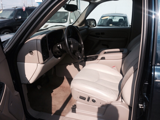 2004 GMC Yukon Ram 3500 Diesel 2-WD