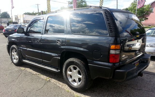 2004 GMC Yukon Base