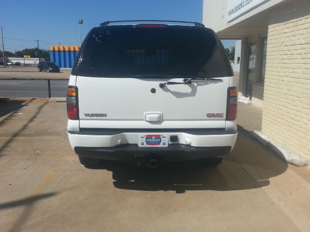 2004 GMC Yukon Base