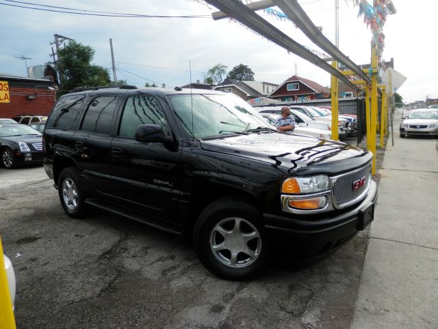 2004 GMC Yukon EX Sedan 4D