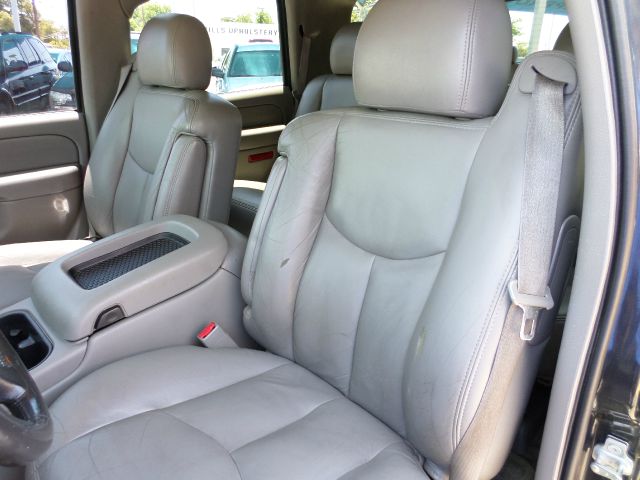 2004 GMC Yukon Ram 3500 Diesel 2-WD