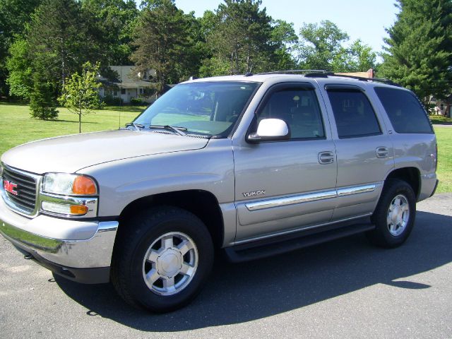 2004 GMC Yukon Ram 3500 Diesel 2-WD