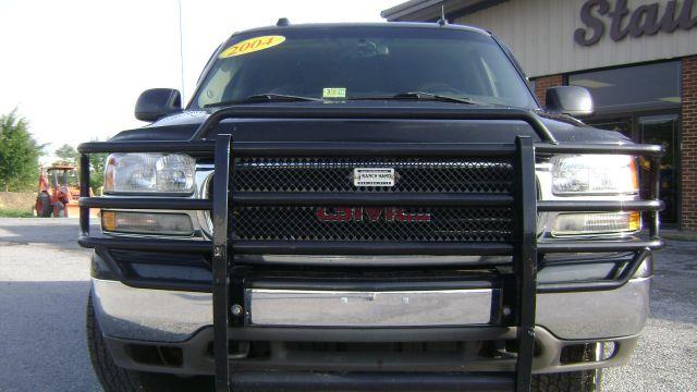 2004 GMC Yukon Ram 3500 Diesel 2-WD