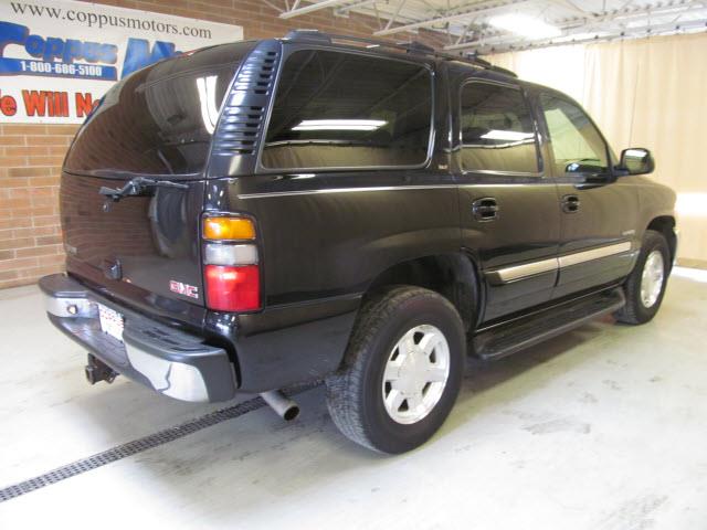2004 GMC Yukon SLT