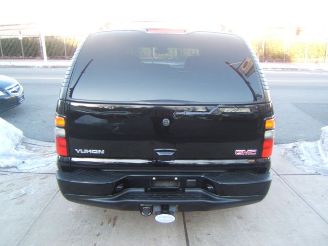 2004 GMC Yukon Base