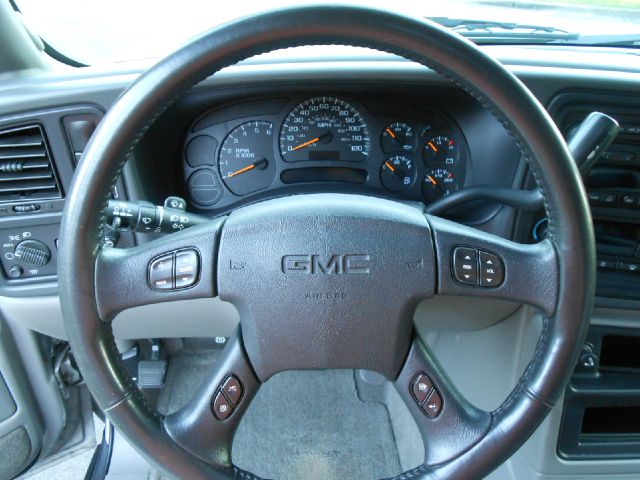 2004 GMC Yukon Ram 3500 Diesel 2-WD