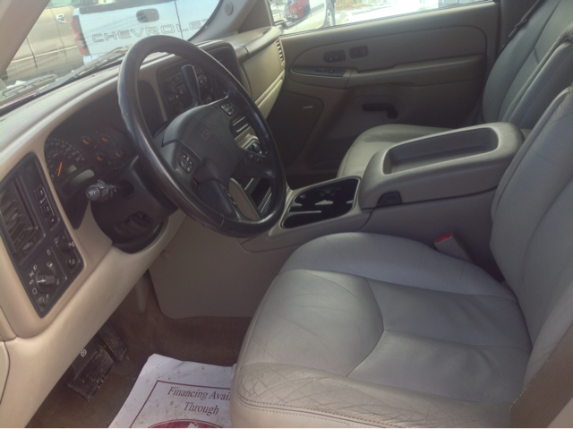 2004 GMC Yukon Ram 3500 Diesel 2-WD