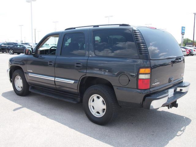 2004 GMC Yukon SLT
