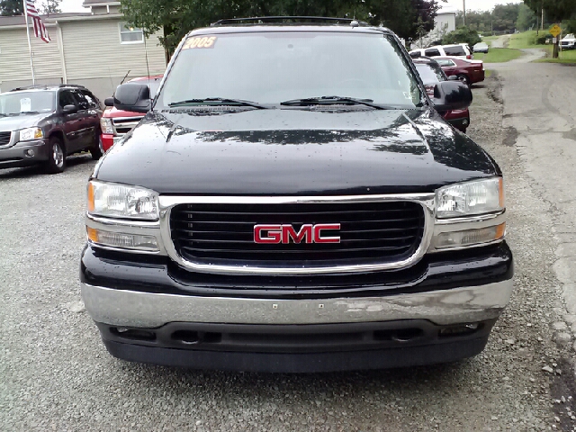 2005 GMC Yukon Ram 3500 Diesel 2-WD