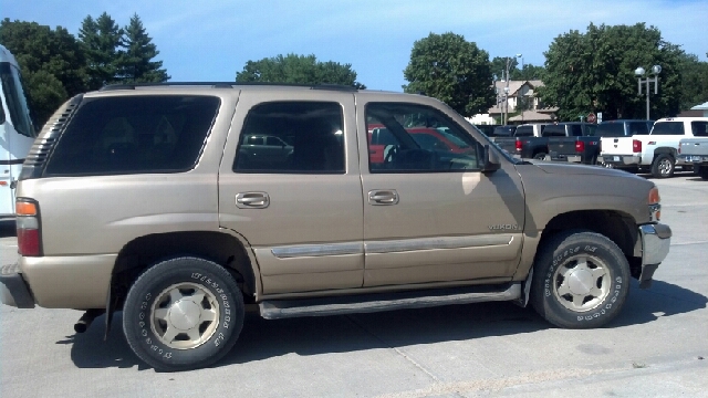2005 GMC Yukon Ram 3500 Diesel 2-WD