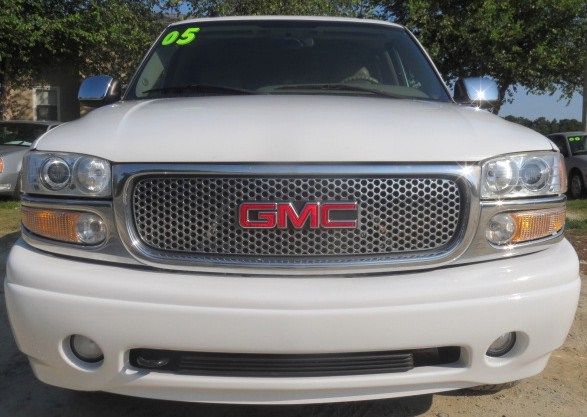 2005 GMC Yukon Base