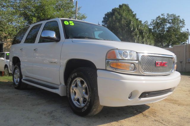 2005 GMC Yukon Base