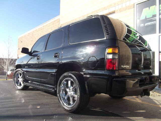 2005 GMC Yukon Unknown