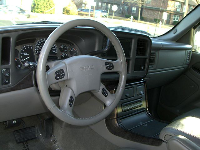 2005 GMC Yukon Base