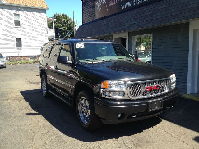 2005 GMC Yukon Base