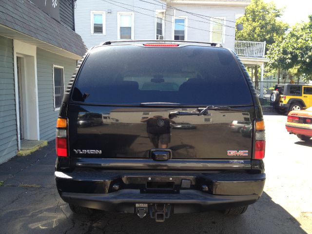2005 GMC Yukon Base