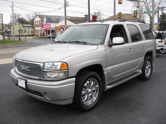 2005 GMC Yukon EX Sedan 4D