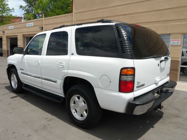 2005 GMC Yukon Ram 3500 Diesel 2-WD