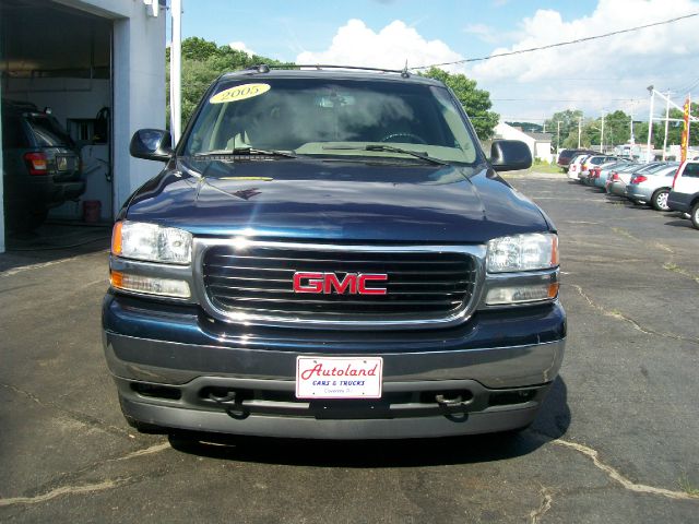 2005 GMC Yukon Ram 3500 Diesel 2-WD