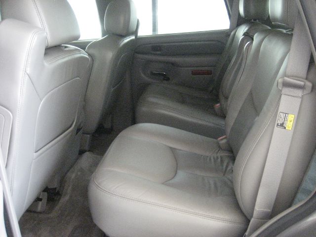 2005 GMC Yukon Base