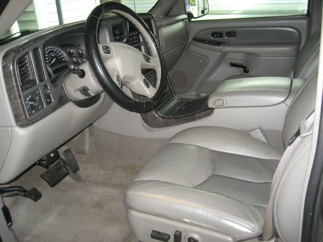 2005 GMC Yukon Base