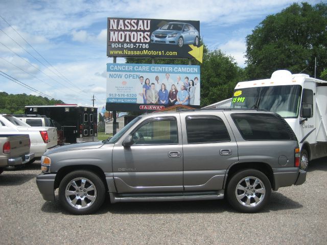 2005 GMC Yukon Base