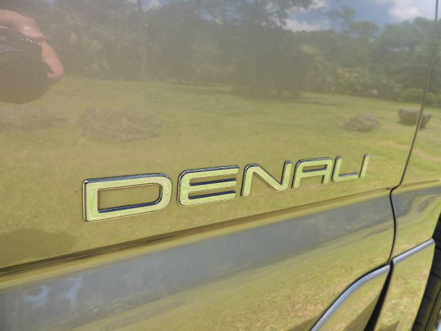 2006 GMC Yukon Quattro 3.0 Convertible