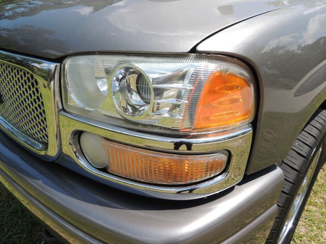 2006 GMC Yukon Quattro 3.0 Convertible