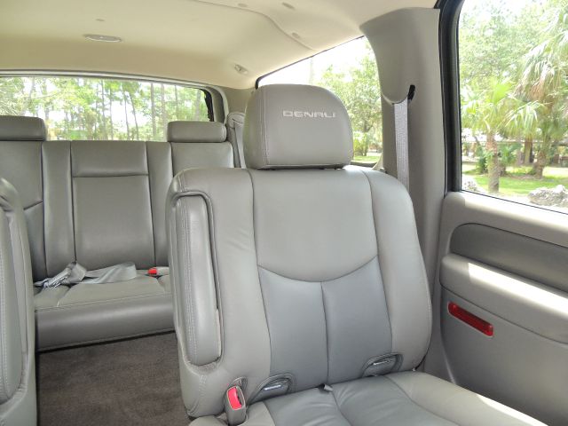 2006 GMC Yukon Quattro 3.0 Convertible