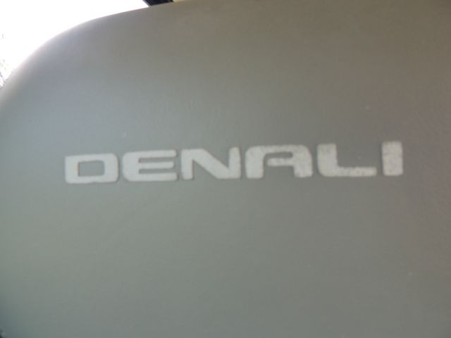 2006 GMC Yukon Quattro 3.0 Convertible