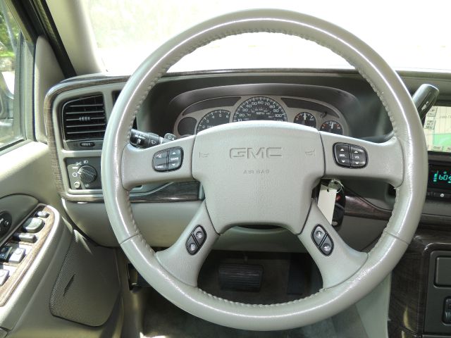 2006 GMC Yukon Quattro 3.0 Convertible