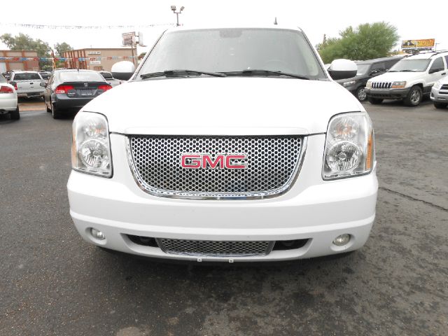 2007 GMC Yukon EX - DUAL Power Doors