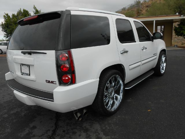 2007 GMC Yukon EX - DUAL Power Doors