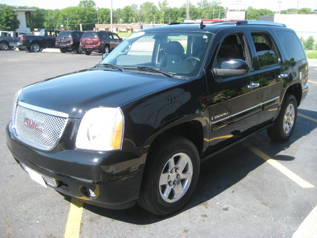 2007 GMC Yukon EX - DUAL Power Doors