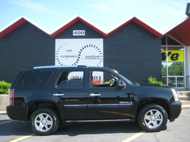 2007 GMC Yukon EX - DUAL Power Doors