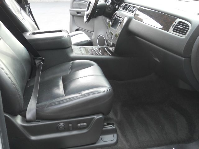 2007 GMC Yukon AWD Sedan