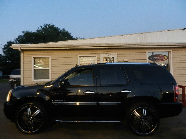 2007 GMC Yukon EX - DUAL Power Doors