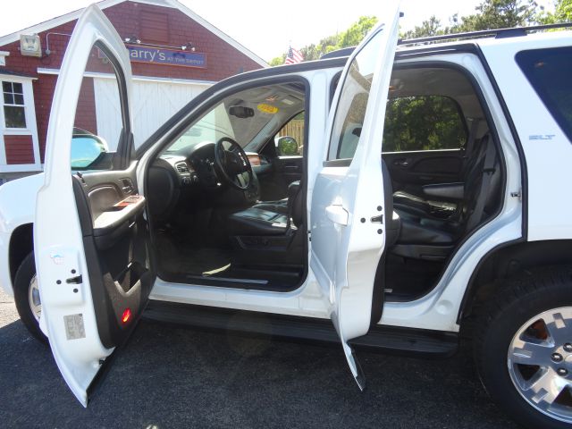 2007 GMC Yukon Ram 3500 Diesel 2-WD