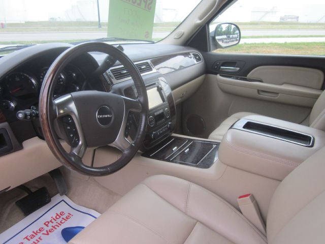 2007 GMC Yukon EX - DUAL Power Doors