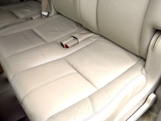 2007 GMC Yukon EX - DUAL Power Doors