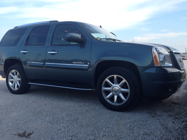 2007 GMC Yukon 4dr SE 2WD V6 Automatic