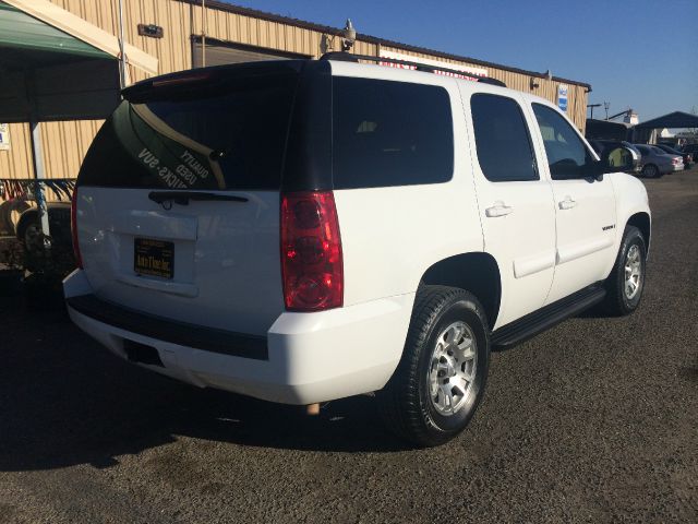 2007 GMC Yukon 4dr 4.6L Eddie Bauer