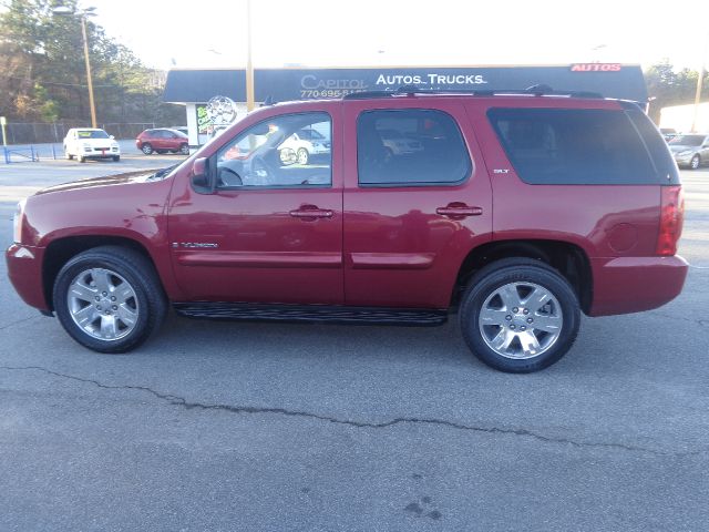 2007 GMC Yukon 4WD Crew Cab 6-3/4 Ft Box King Ranch