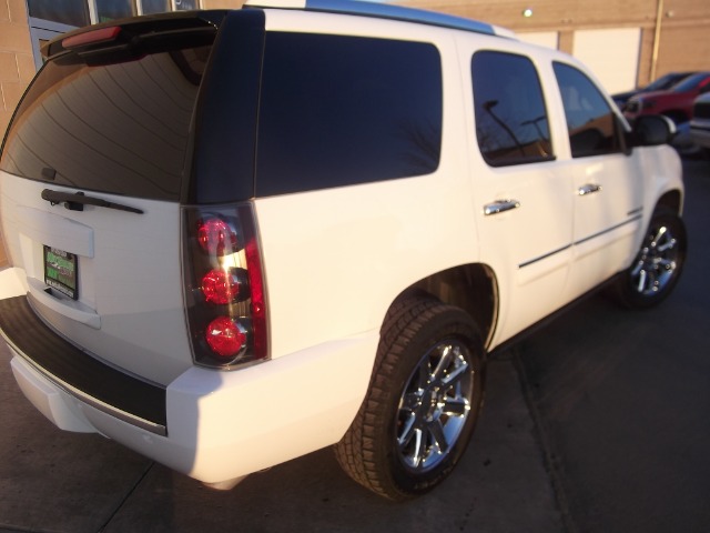 2007 GMC Yukon EX - DUAL Power Doors