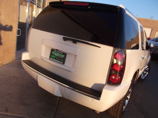 2007 GMC Yukon EX - DUAL Power Doors