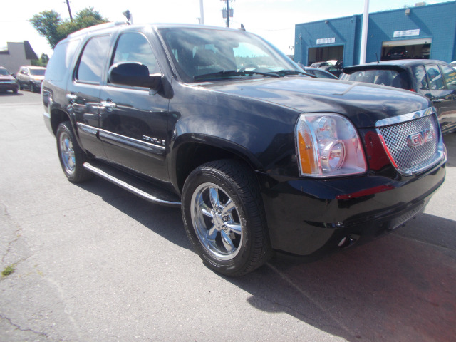 2007 GMC Yukon EX - DUAL Power Doors
