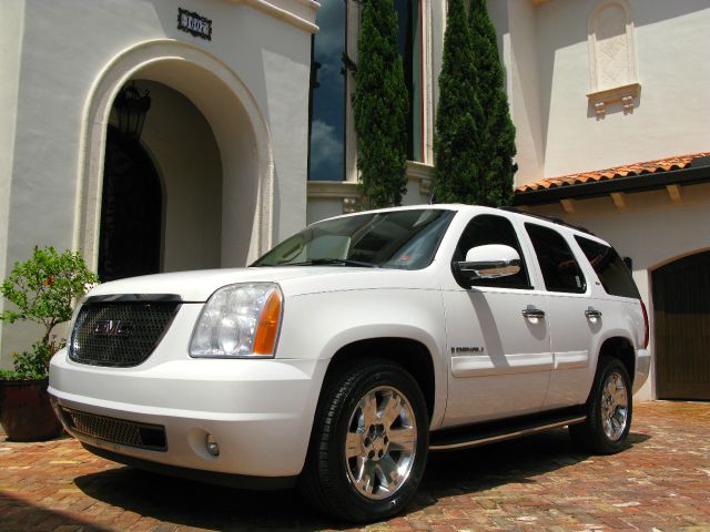 2007 GMC Yukon EX Sedan 4D