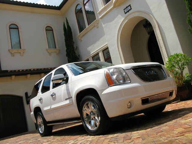 2007 GMC Yukon EX Sedan 4D