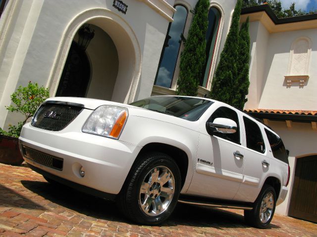 2007 GMC Yukon EX Sedan 4D