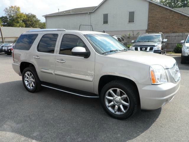 2007 GMC Yukon EX - DUAL Power Doors